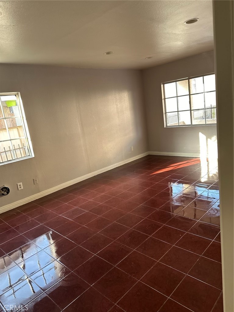 1426 E 21st Street 1 Property Photo 4