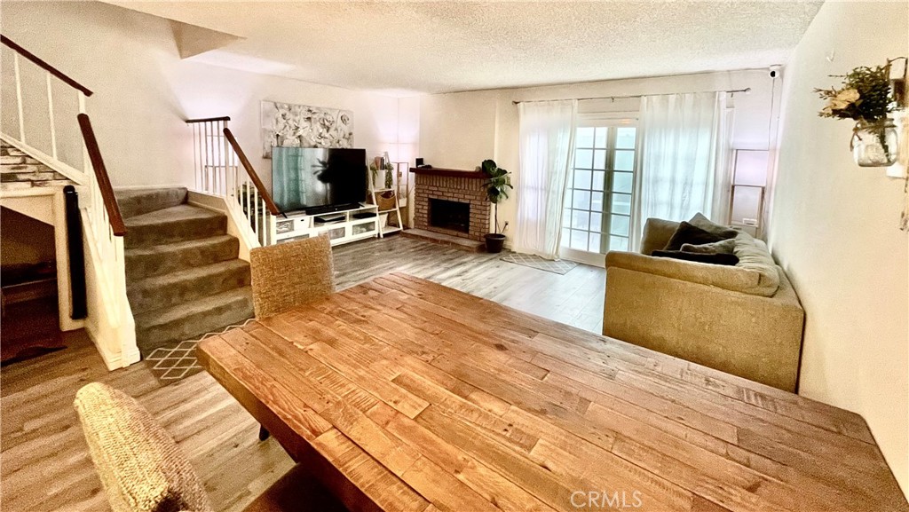 8723 Pine Crest Place Property Photo 6