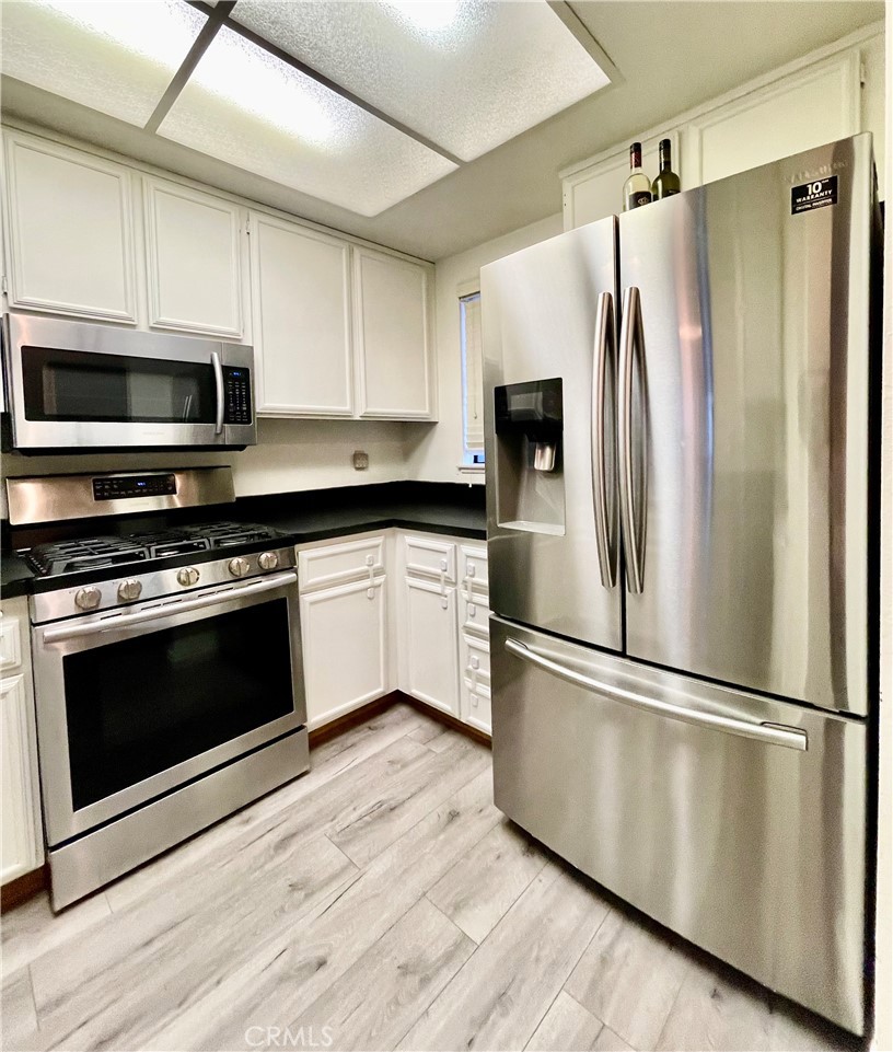 8723 Pine Crest Place Property Photo 12