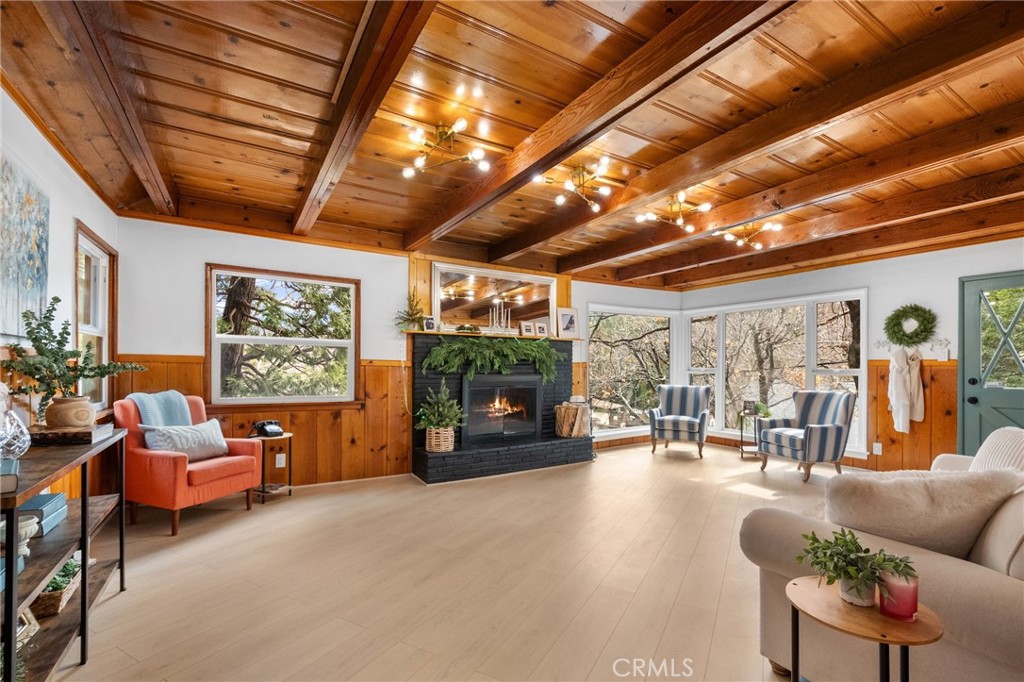 23864 Springwater Road Property Photo 6