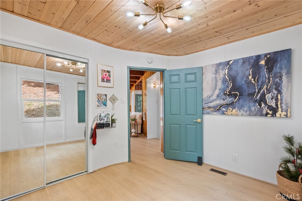 23864 Springwater Road Property Photo 15