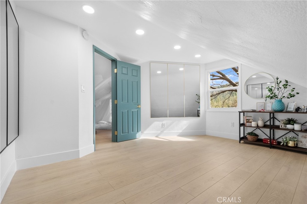 23864 Springwater Road Property Photo 45