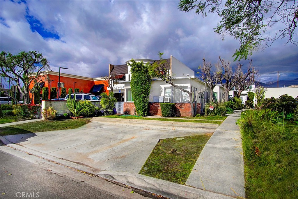 125 E Saint Joseph Street Property Photo