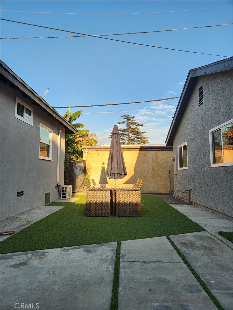 9716 Garibaldi Avenue Property Photo 7