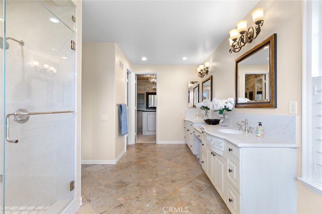 5656 Ocean Terrace Drive Property Photo 40