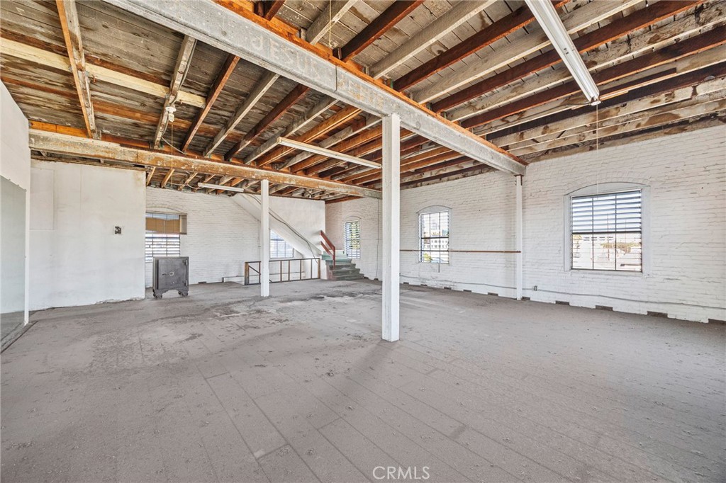 2010 Stanford Avenue Property Photo 28