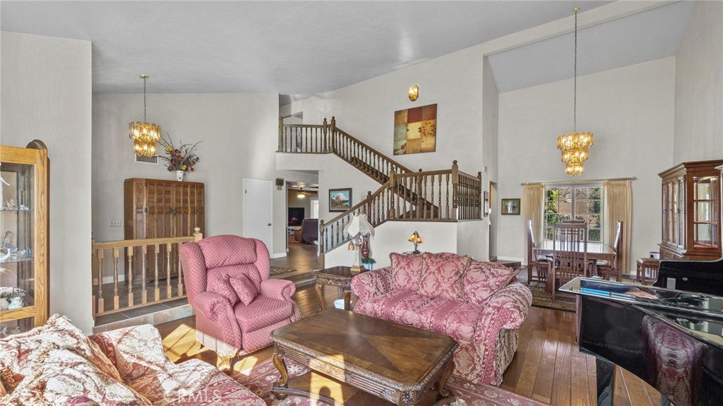 5405 N Stoddard Property Photo 5