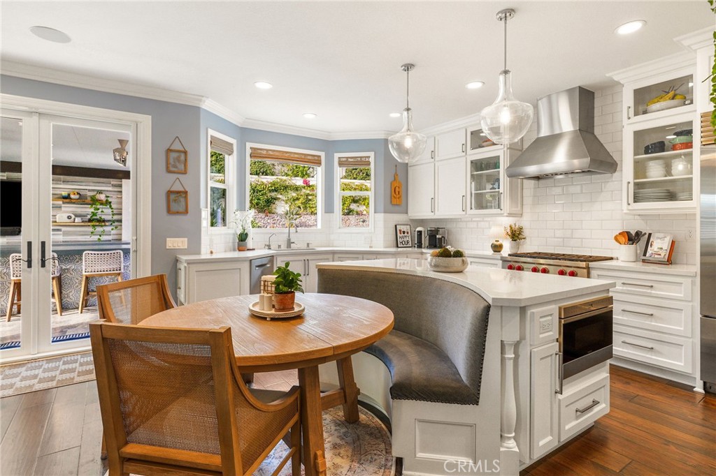 2 Greenspring Property Photo 12