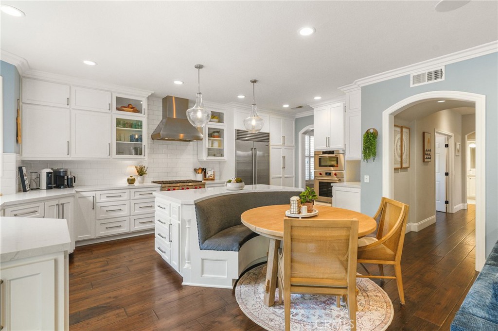 2 Greenspring Property Photo 15