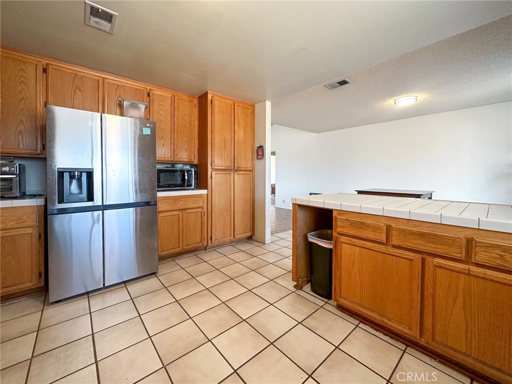 9902 Victor Avenue Property Photo 3