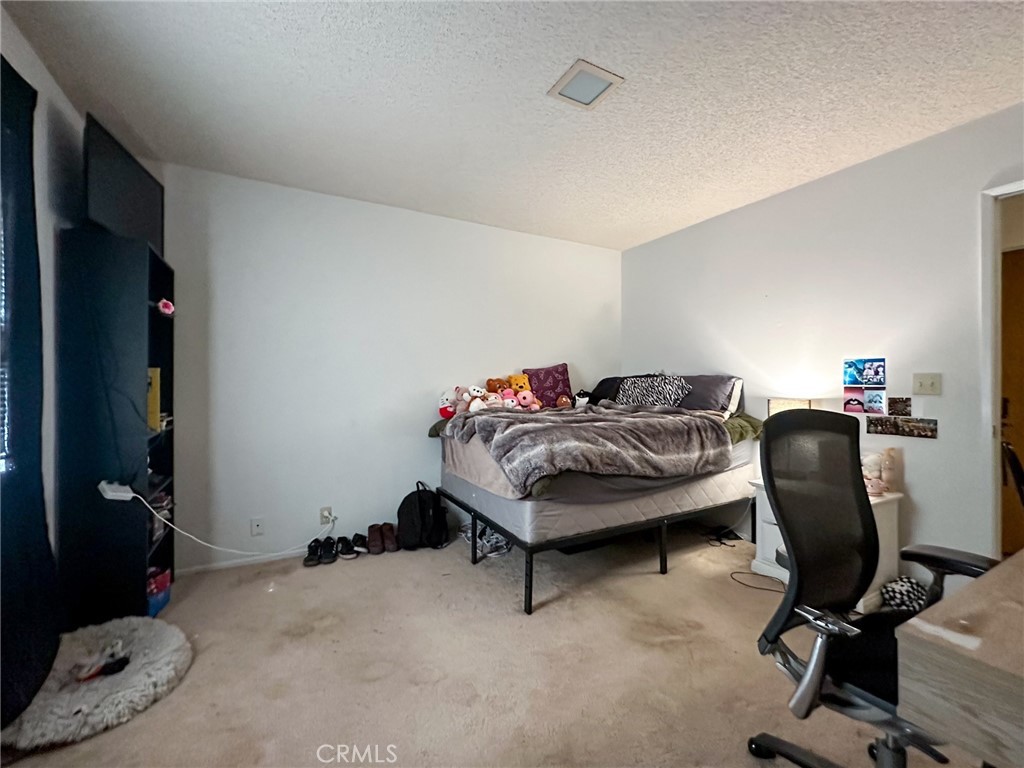 9902 Victor Avenue Property Photo 15