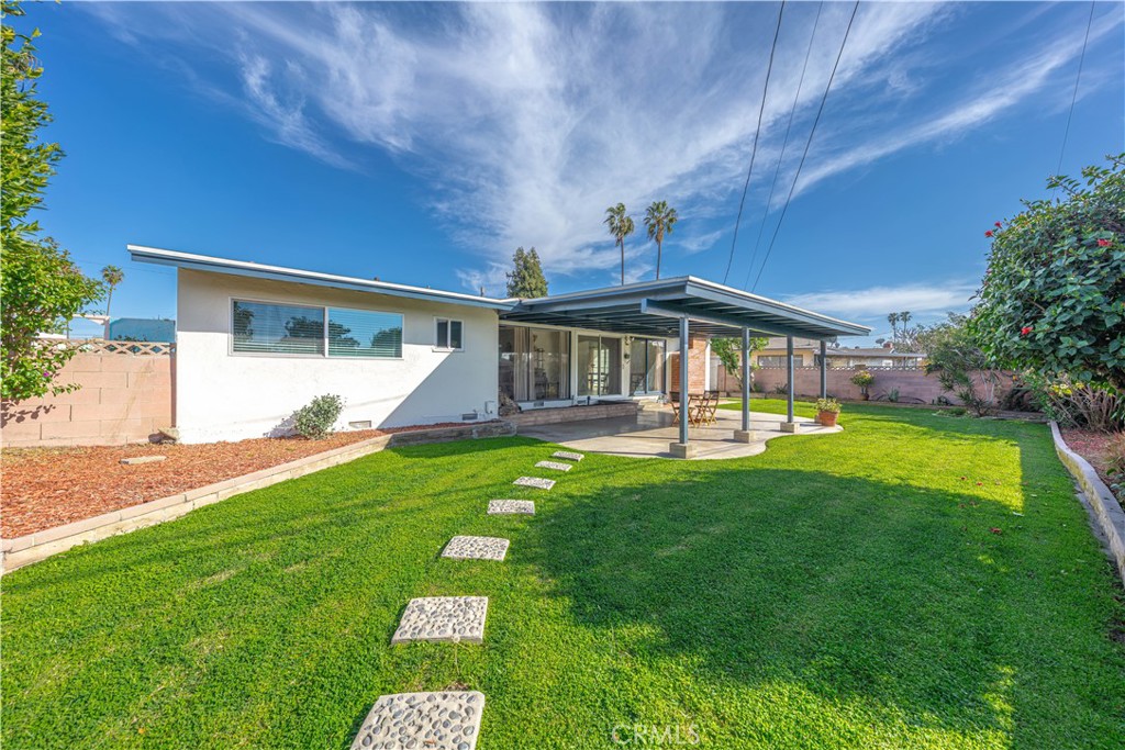 11131 Vinevale Street Property Photo 2