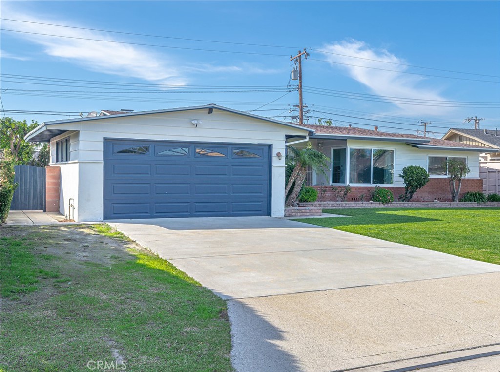 11131 Vinevale Street Property Photo 6
