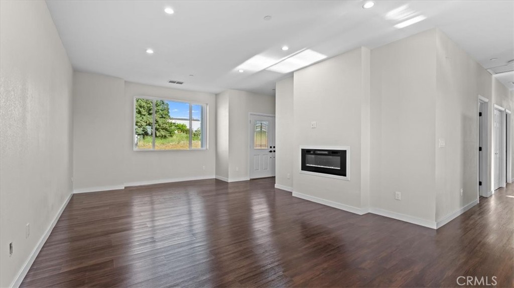 5627 Newland Road Property Photo 9