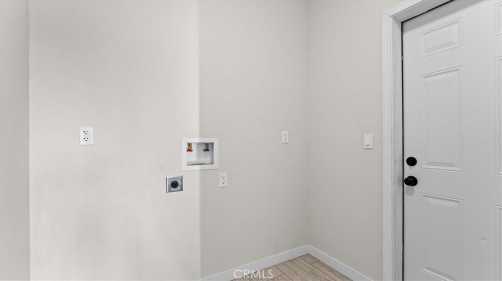 5627 Newland Road Property Photo 21