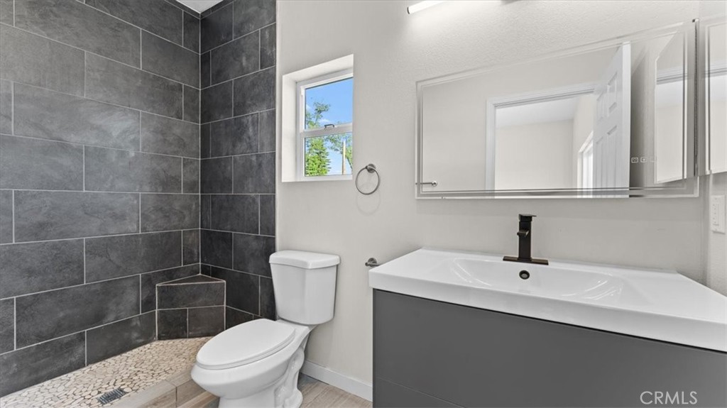 5627 Newland Road Property Photo 24