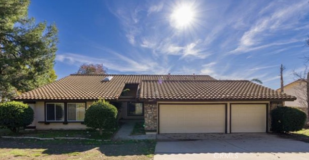 10377 Poplar Street Property Photo