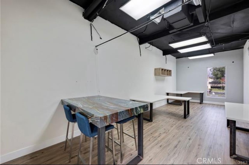 1820 E Garry Avenue 211c Property Photo 3