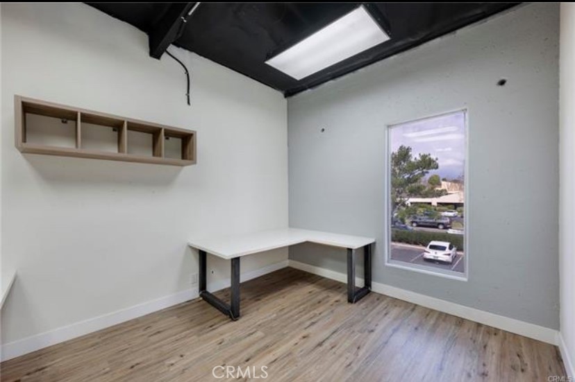 1820 E Garry Avenue 211c Property Photo 6