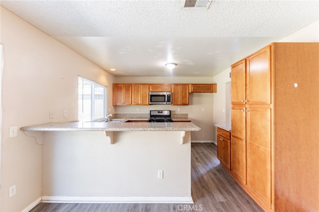 17582 Wabash Avenue Property Photo 8