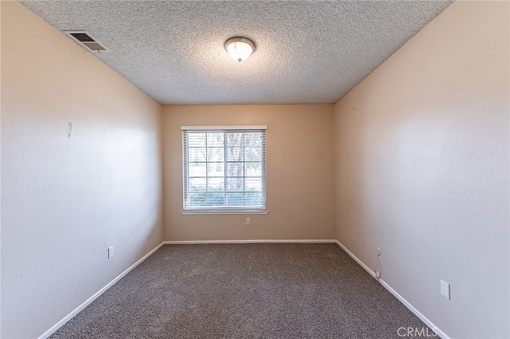 17582 Wabash Avenue Property Photo 15