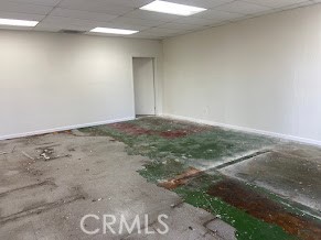 9437 Edinger Property Photo 2