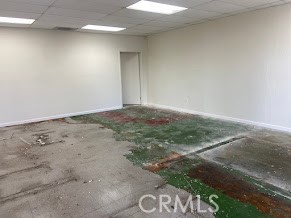 9437 Edinger Property Photo 2