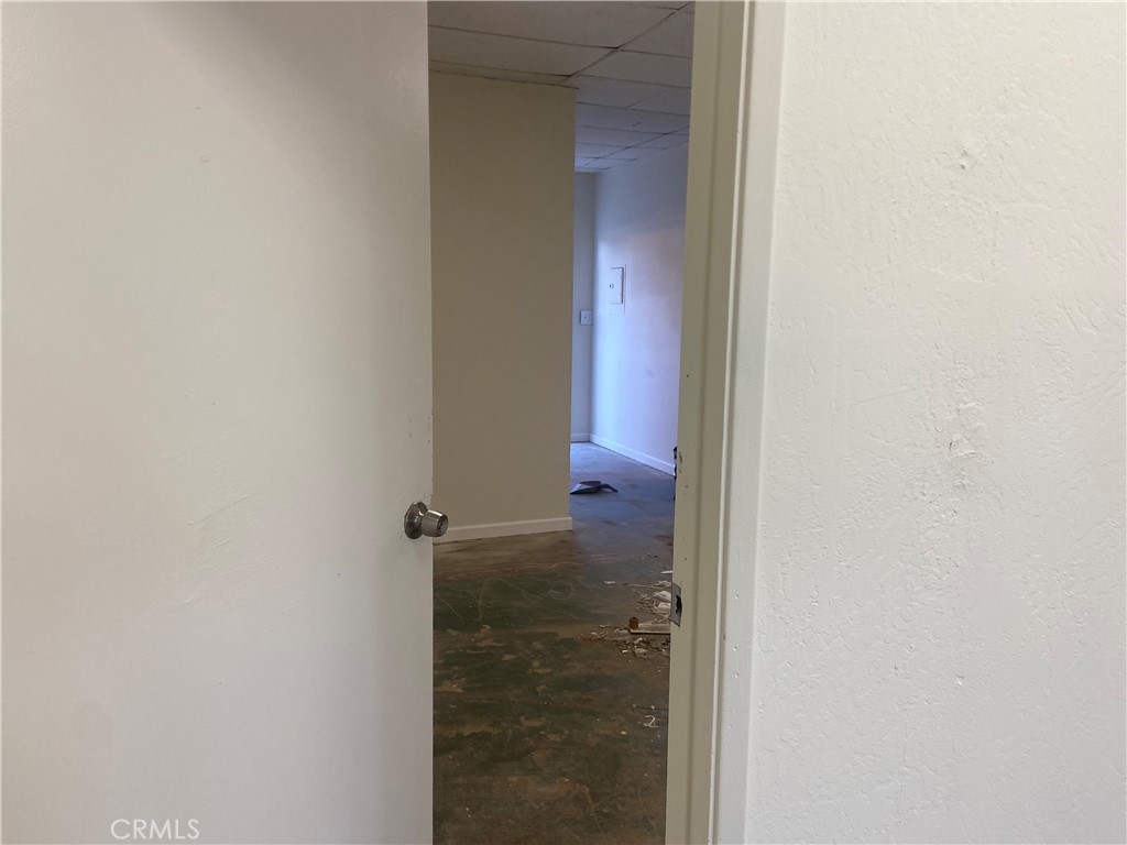 9437 Edinger Property Photo 3