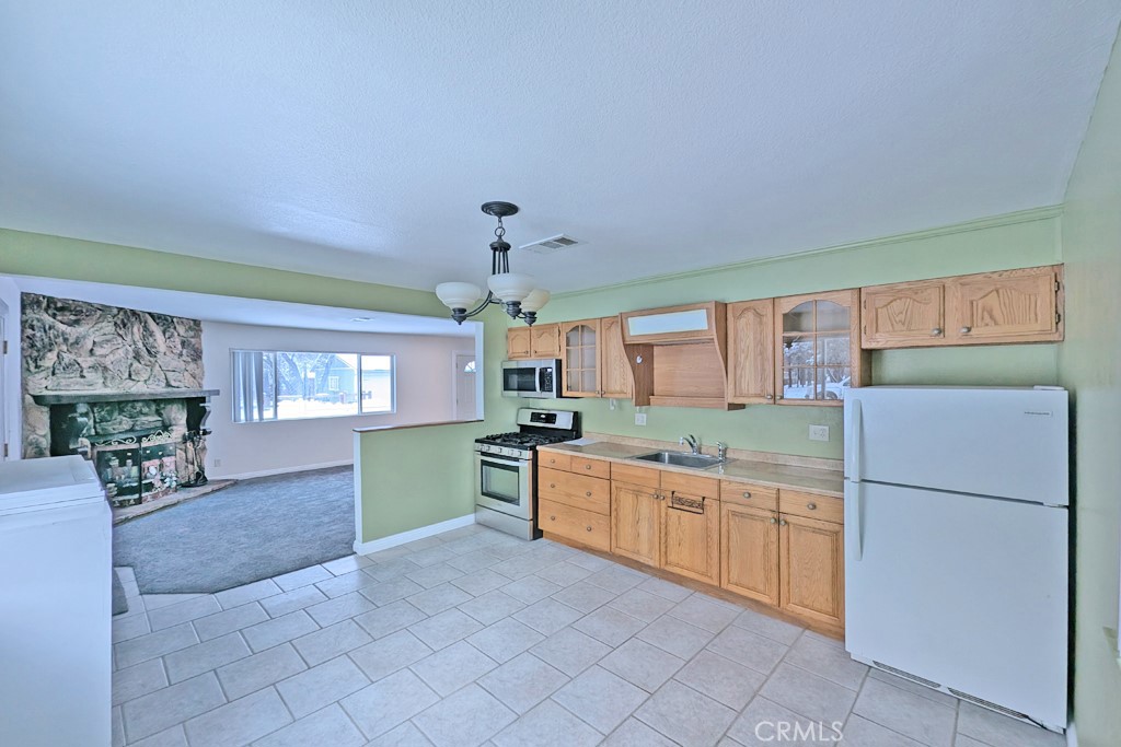 511 Santa Barbara Avenue Property Photo 7