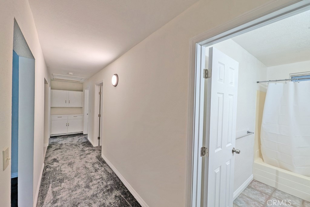 511 Santa Barbara Avenue Property Photo 10