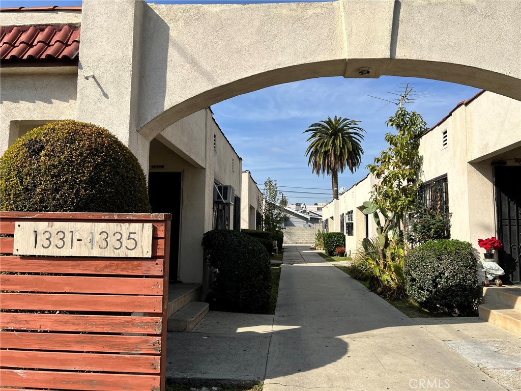 1331 N Mariposa Avenue Property Photo
