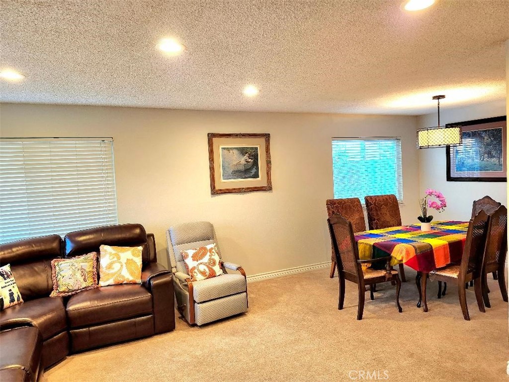 2314 N Sycamore Avenue Property Photo 7