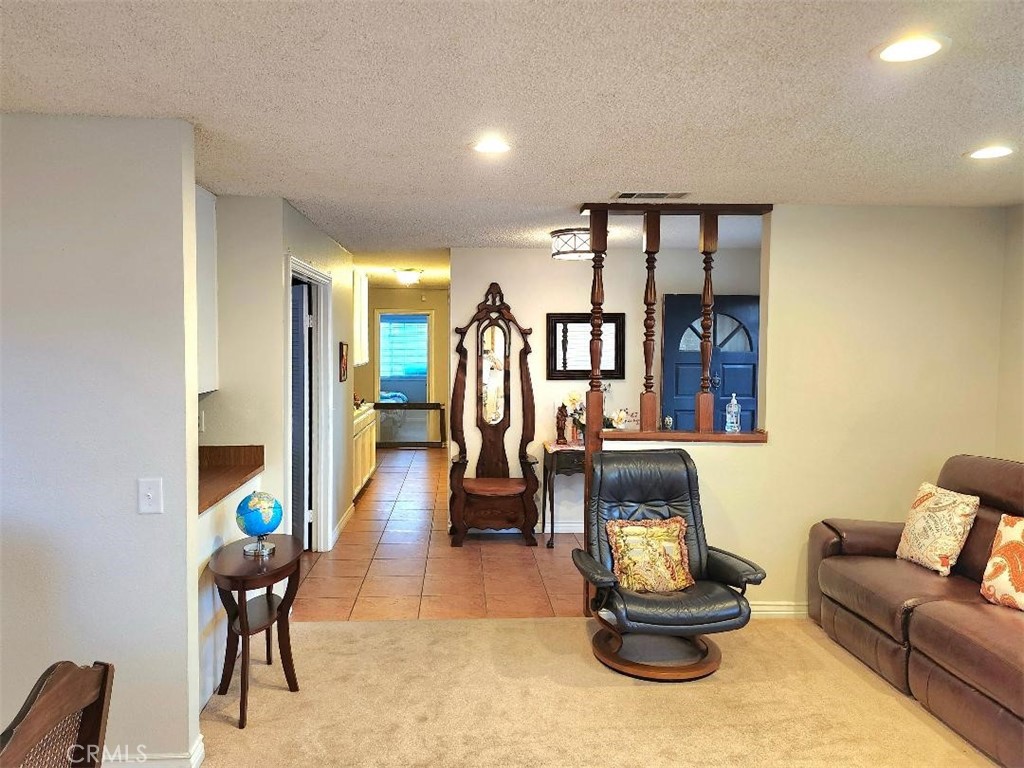 2314 N Sycamore Avenue Property Photo 9