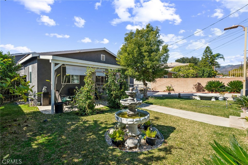 163 N Pasadena Avenue Property Photo