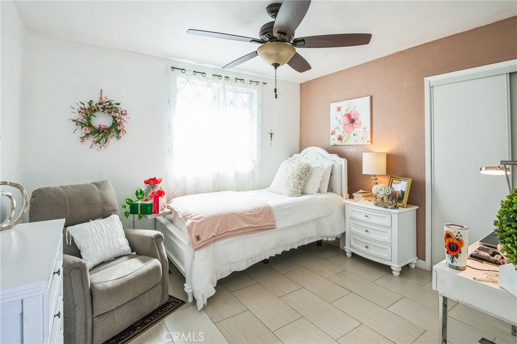 163 N Pasadena Avenue Property Photo 3