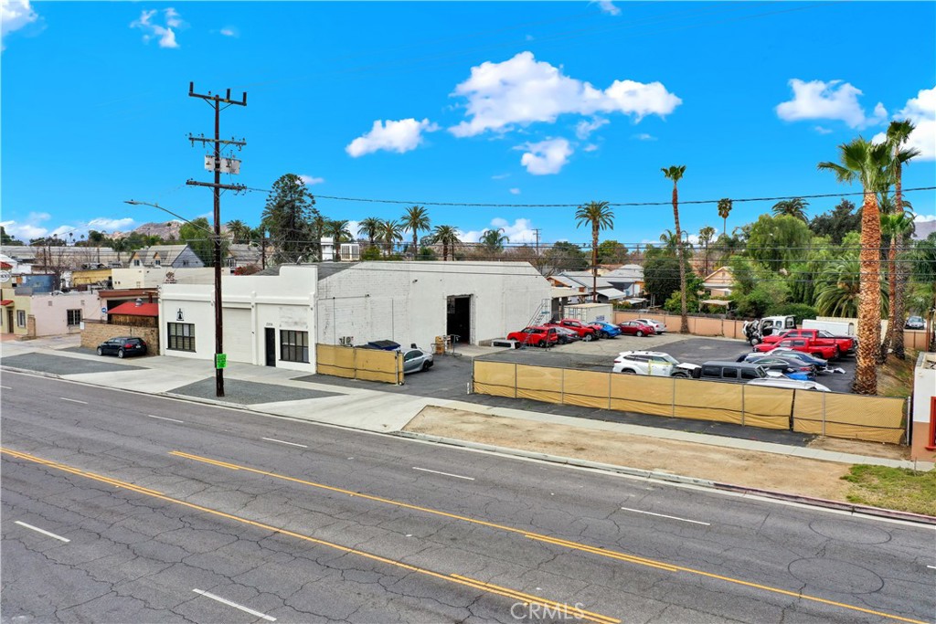 2359 N Main Street Property Photo