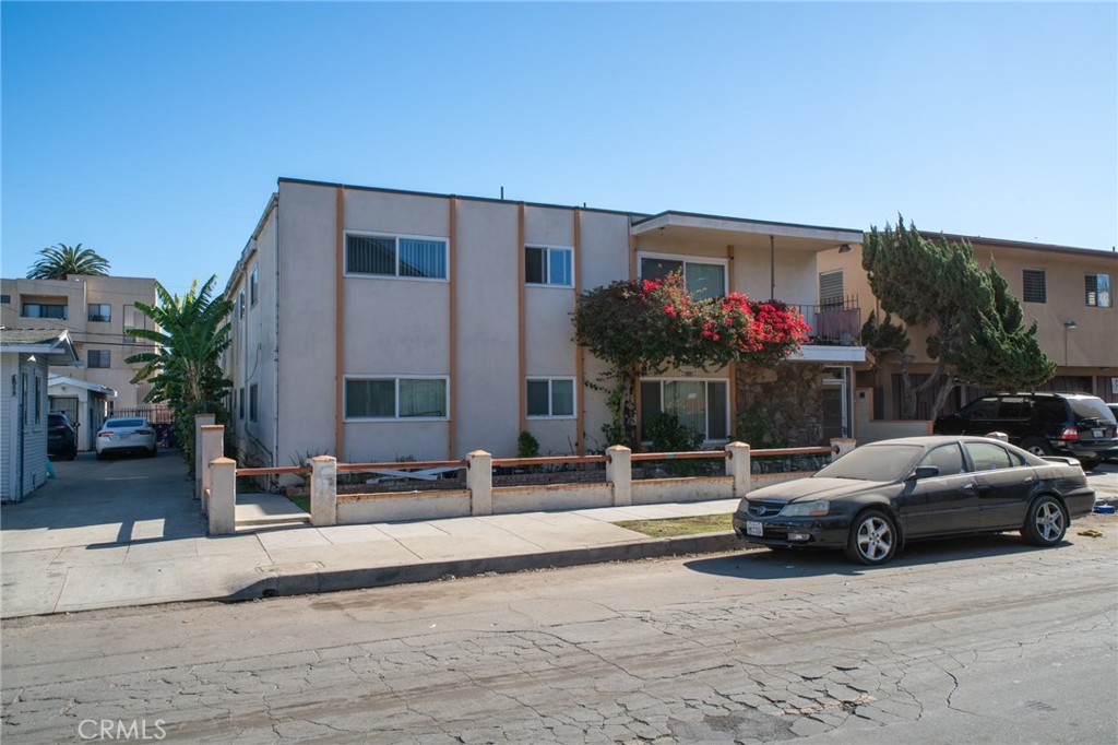 1050 Dawson Avenue Property Photo 2