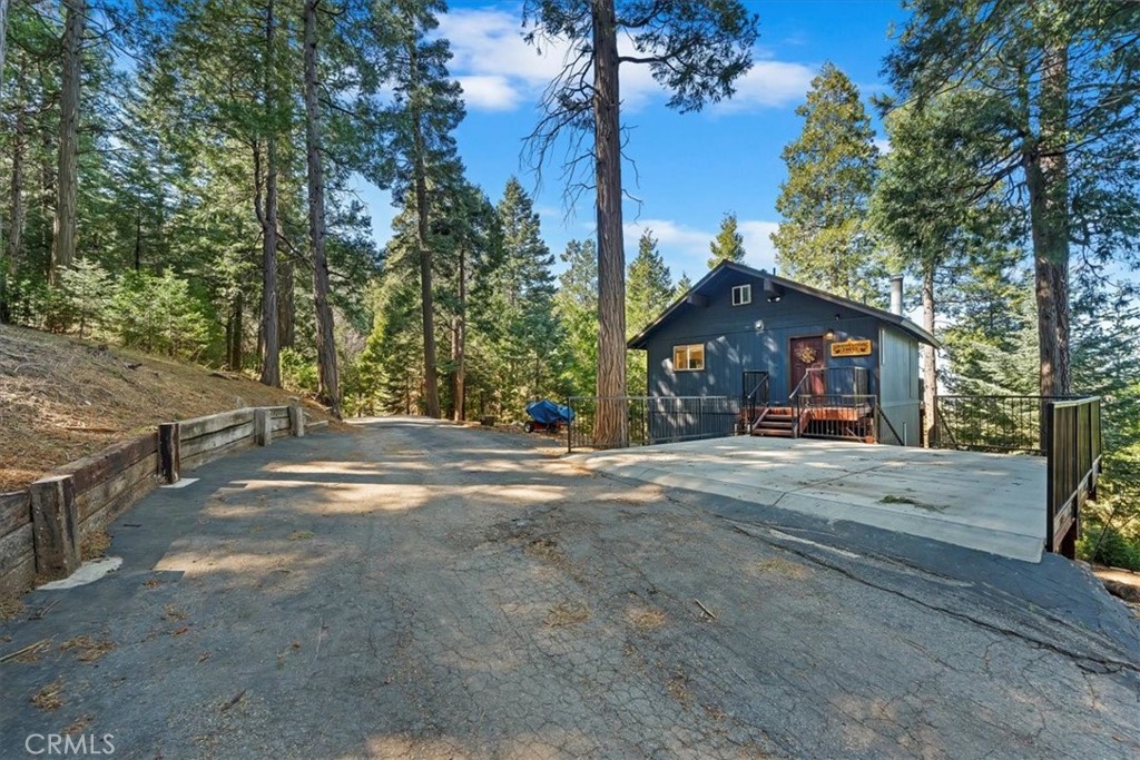 24655 Altdorf Drive Property Photo 2