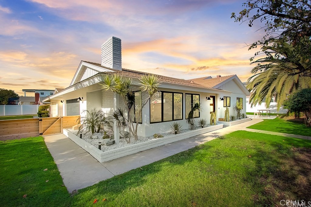 1903 Santa Ana Avenue Property Photo