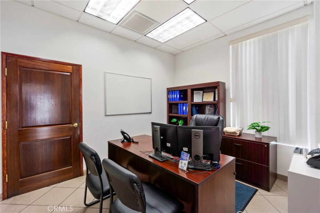 801 N Ross Street Property Photo 14