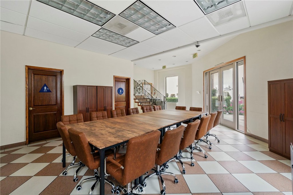 801 N Ross Street Property Photo 18