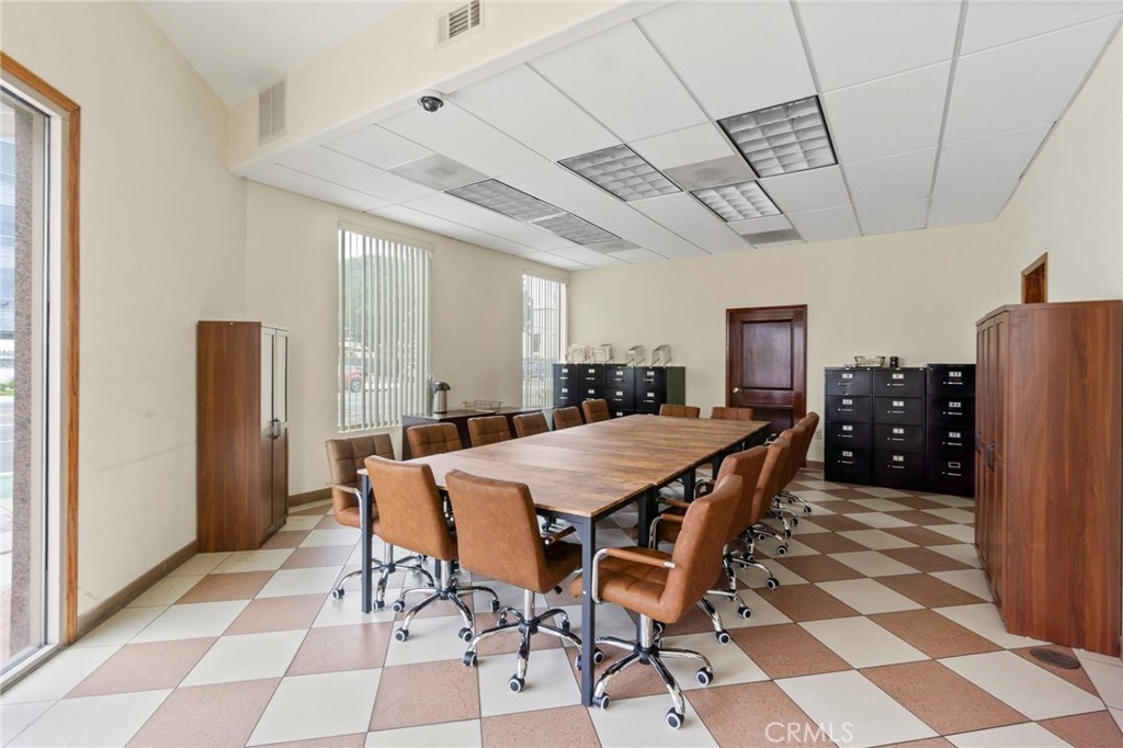 801 N Ross Street Property Photo 19