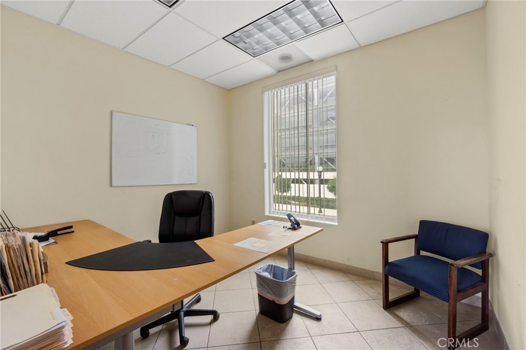 801 N Ross Street Property Photo 25