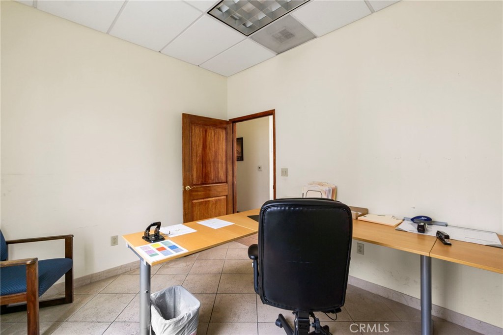801 N Ross Street Property Photo 26