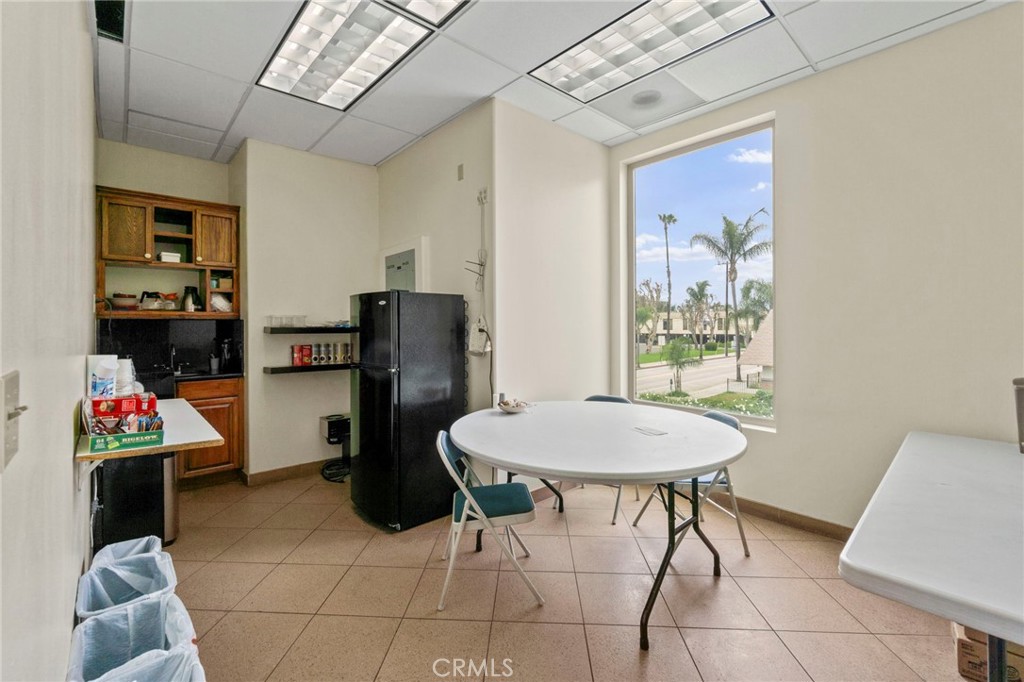 801 N Ross Street Property Photo 29