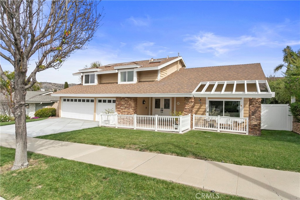 1347 N Catalina Street Property Photo