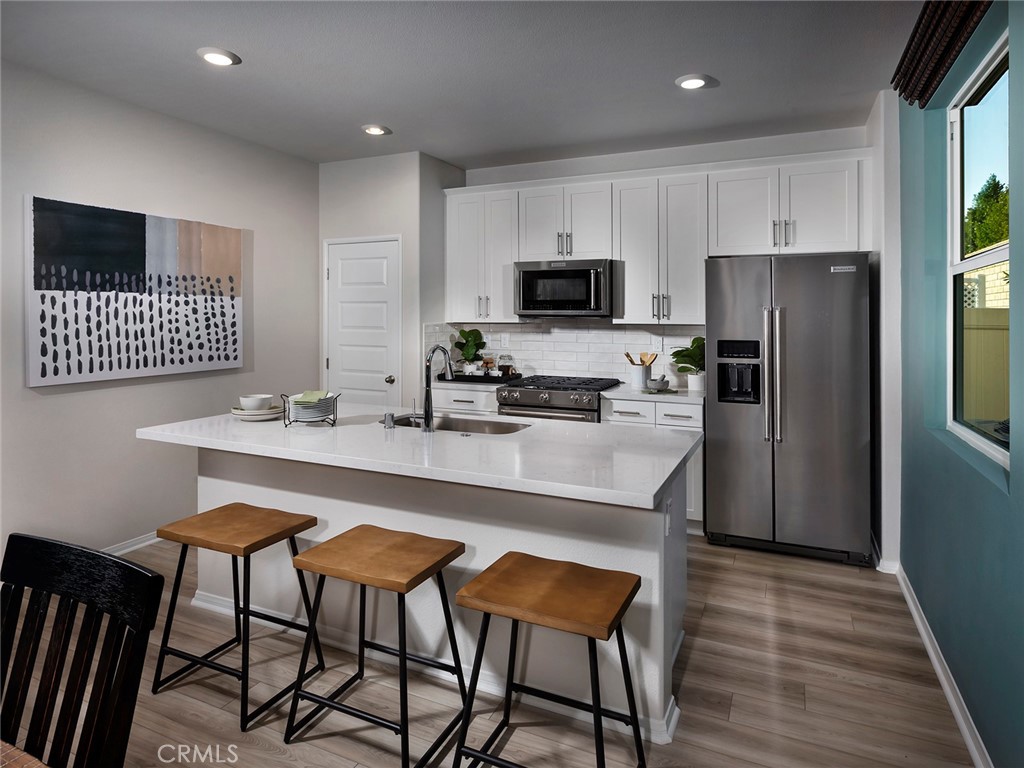2094 Bergamot Street Property Photo 2