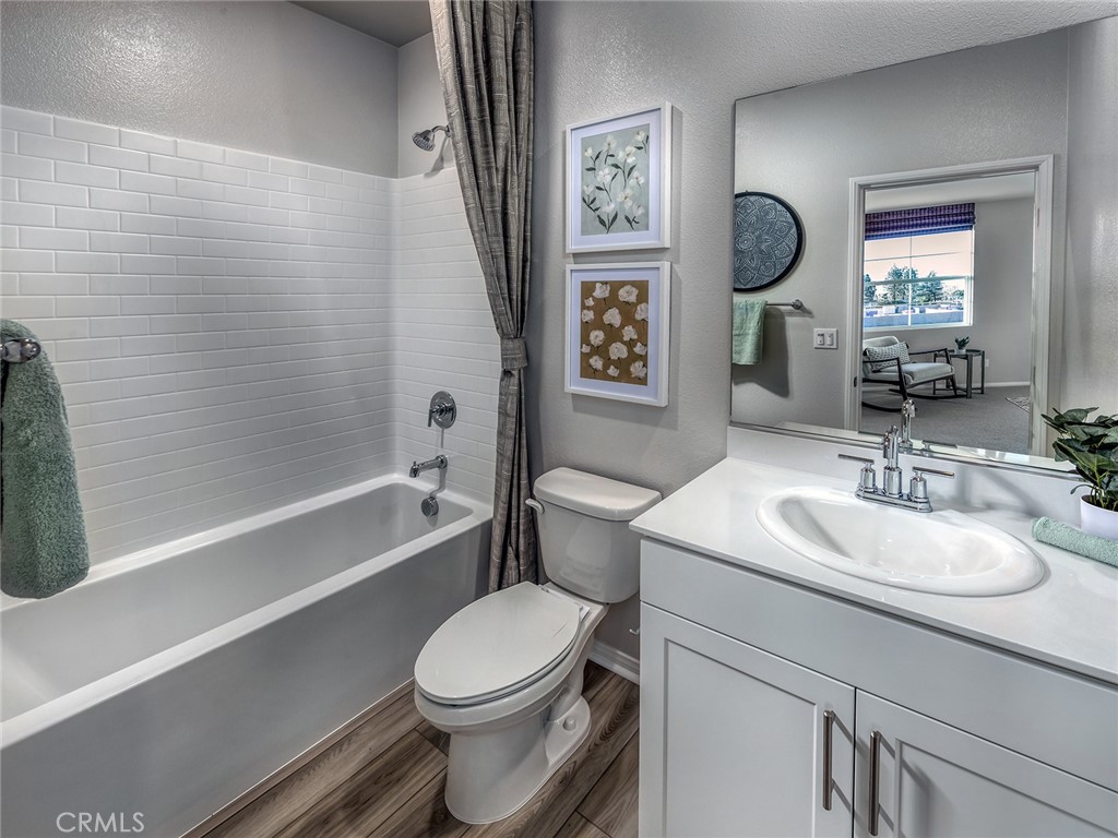 2094 Bergamot Street Property Photo 11