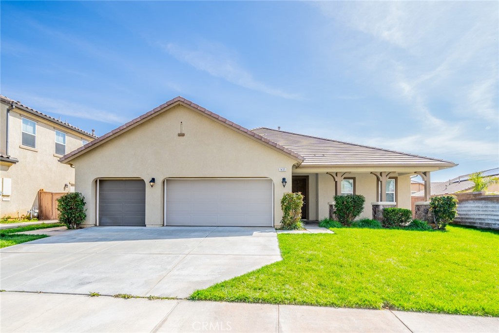1435 Petunia Court Property Photo 1