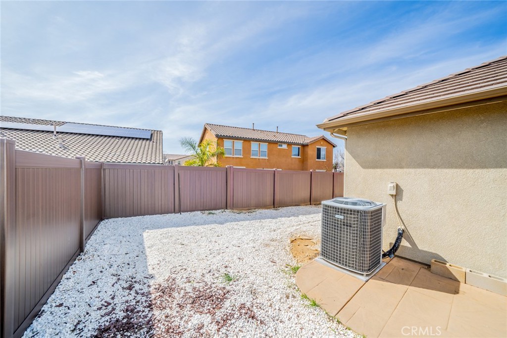 1435 Petunia Court Property Photo 42